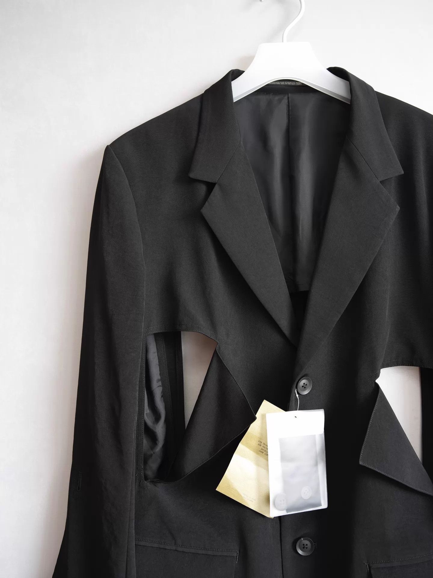 Yohji Yamamoto Yohji Yamamoto 25SS Cutout Triacetate Jacket Size US M / EU 48-50 / 2 - 4 Thumbnail