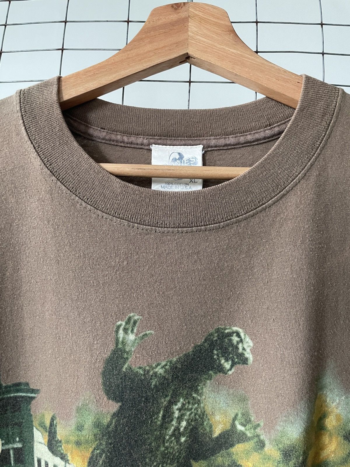 Vintage Vintage Godzilla Movie T-Shirt Size US XL / EU 56 / 4 - 7 Thumbnail