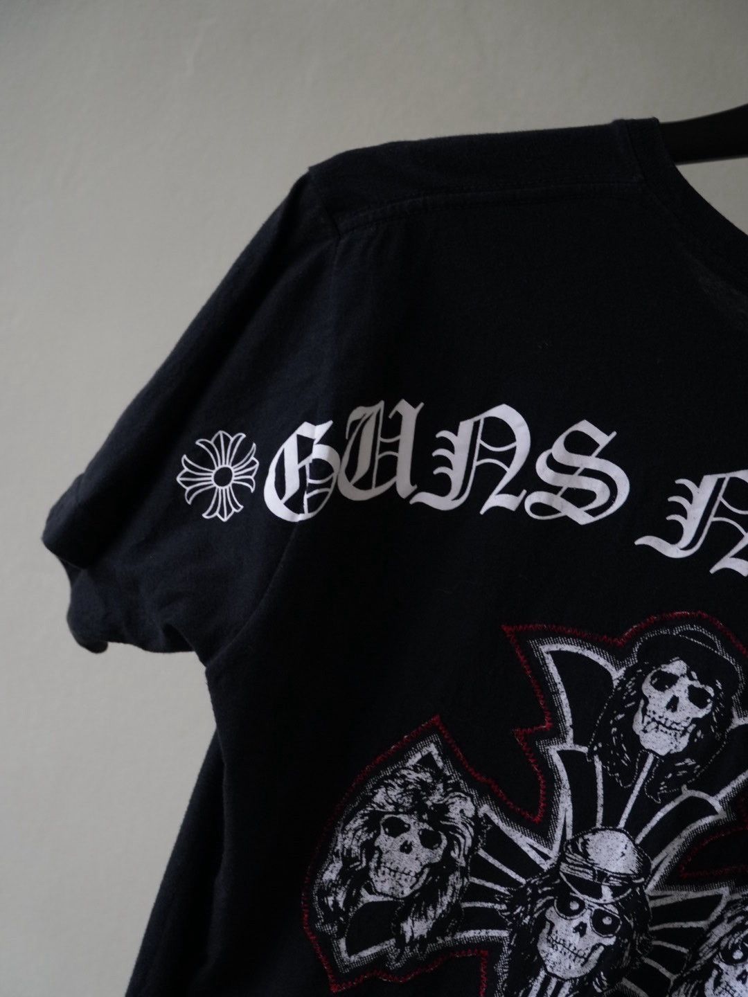 Chrome Hearts RARE Chrome Hearts - Guns n Roses Cross tee Size US M / EU 48-50 / 2 - 7 Thumbnail