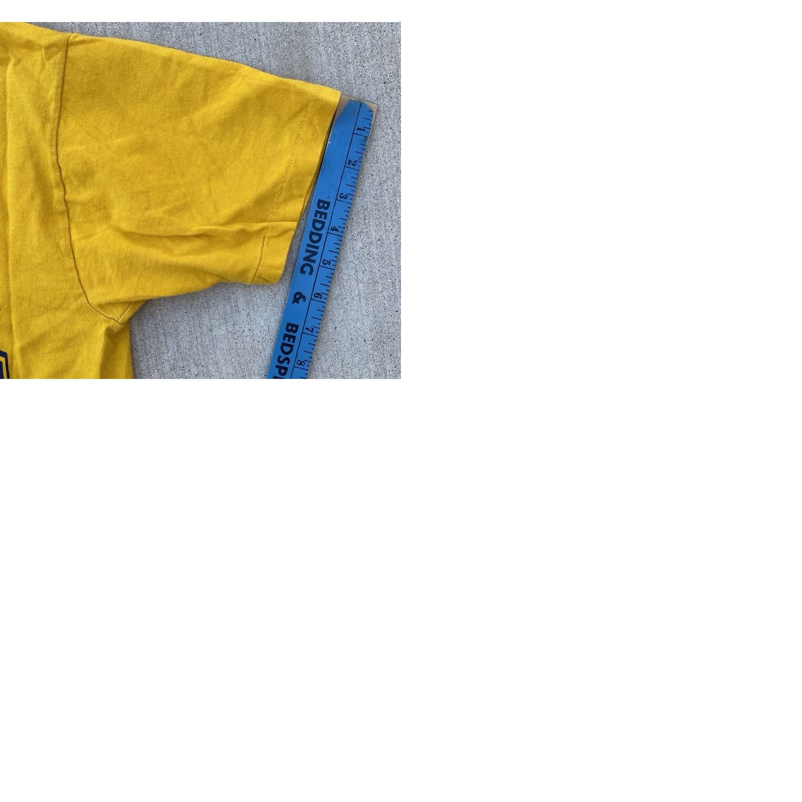 Champion VINTAGE Champion T-Shirt Short Sleeve Men L Yellow Collegiate Graphic Print Sleeve Single Stitch Made In USA Size US L / EU 52-54 / 3 - 11 Thumbnail