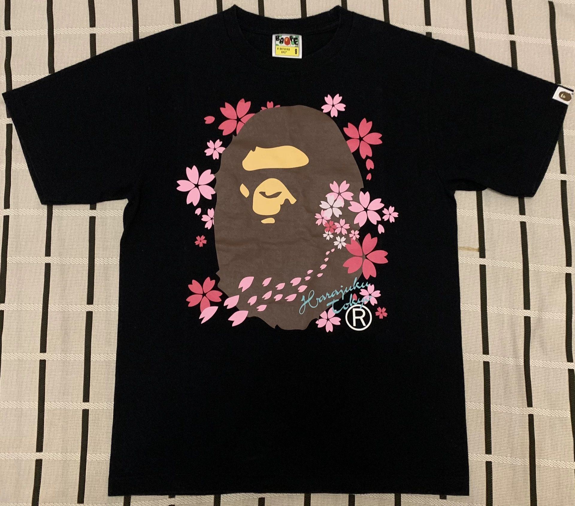 Bape Bape Ape Head T-Shirt S Men Size US S / EU 44-46 / 1 - 1 Thumbnail
