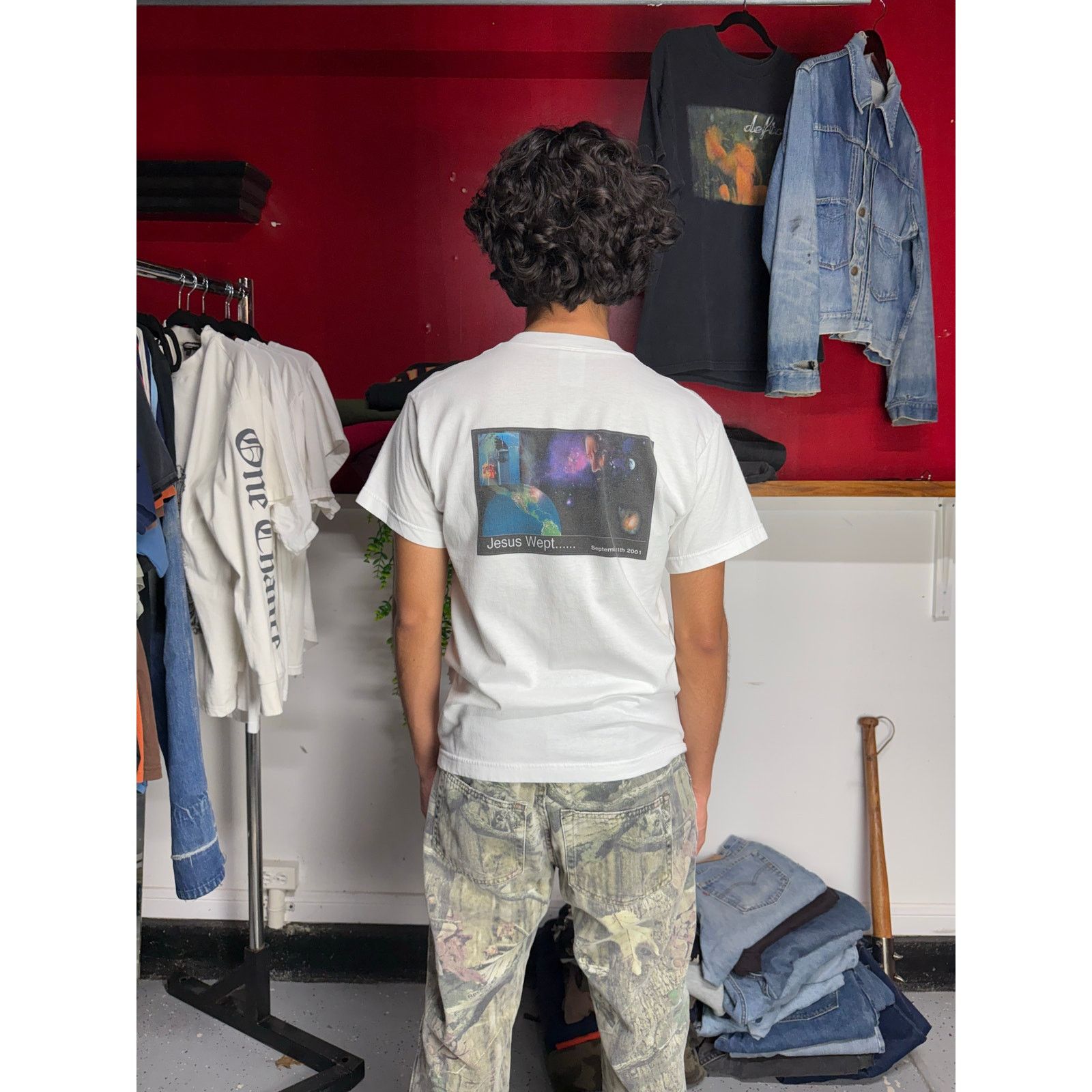 Fruit Of The Loom 2001 911 tribute tee Size US M / EU 48-50 / 2 - 1 Thumbnail