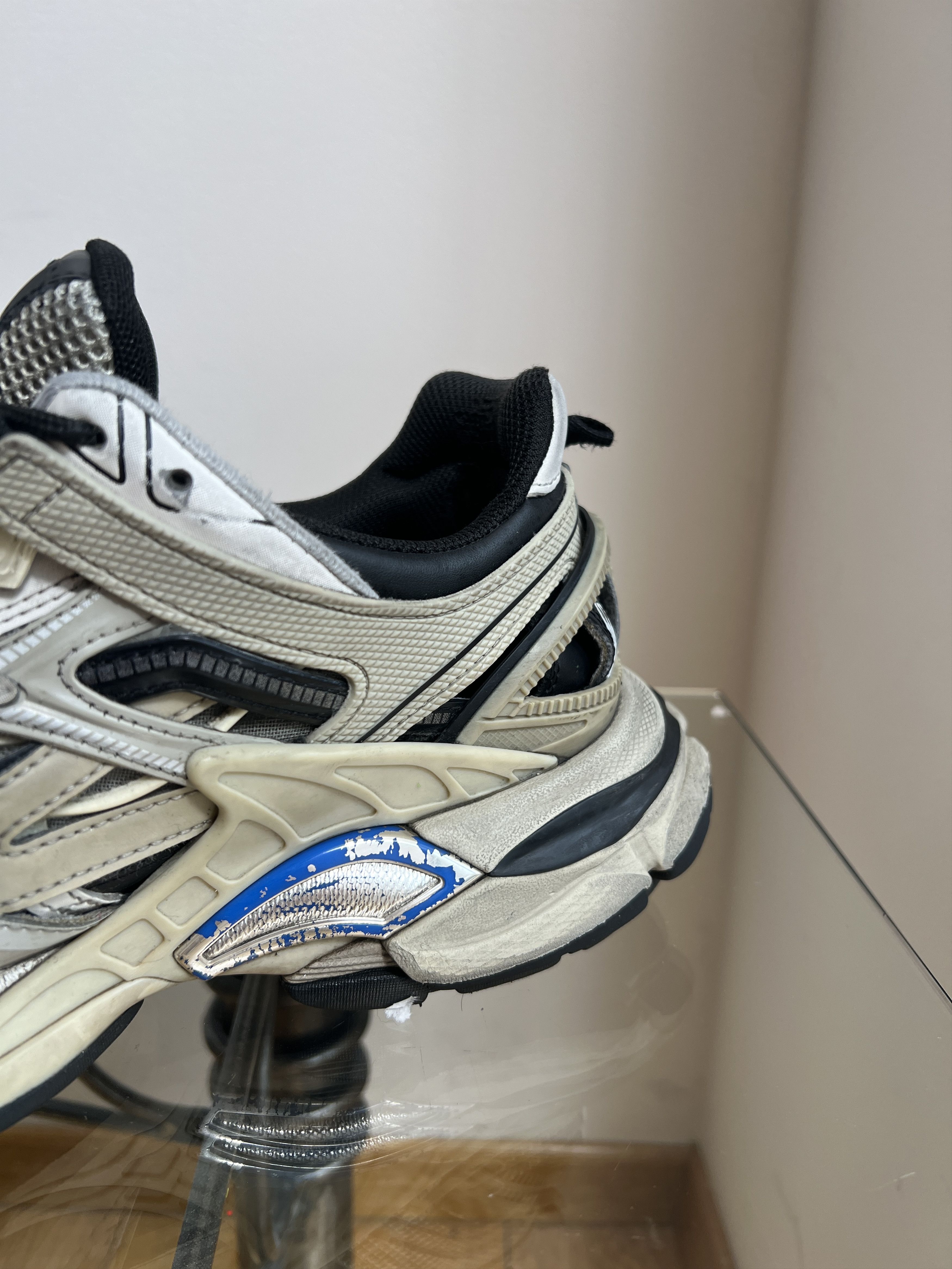 Balenciaga TRACK.2 BEIGE SZ EU 41 Size US 8 / EU 41 - 10 Thumbnail