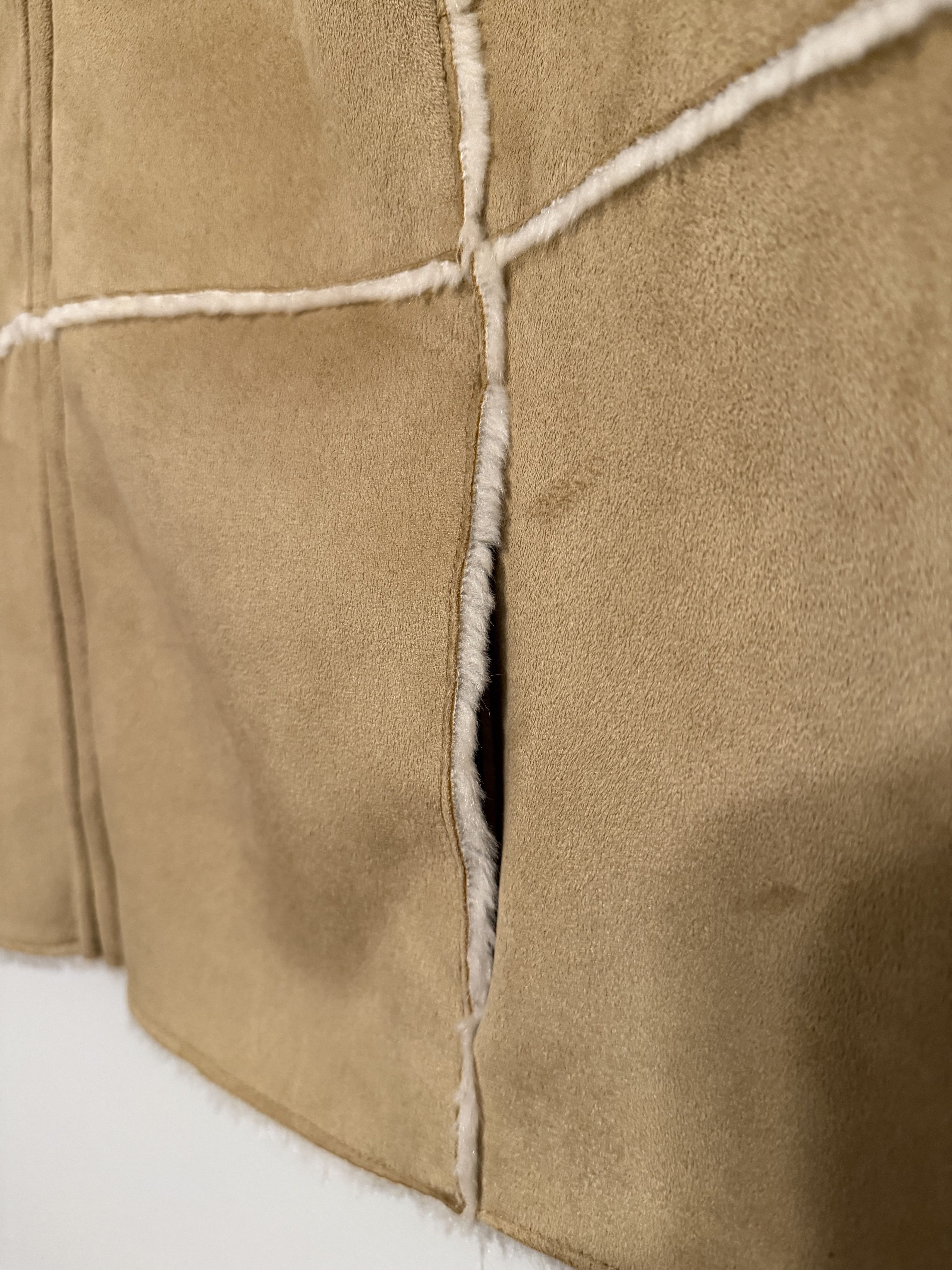 Other Vintage-Inspired Faux Shearling Suede Vest – Women's Size 2X Size XXL / US 16-18 / IT 52-54 - 4 Thumbnail