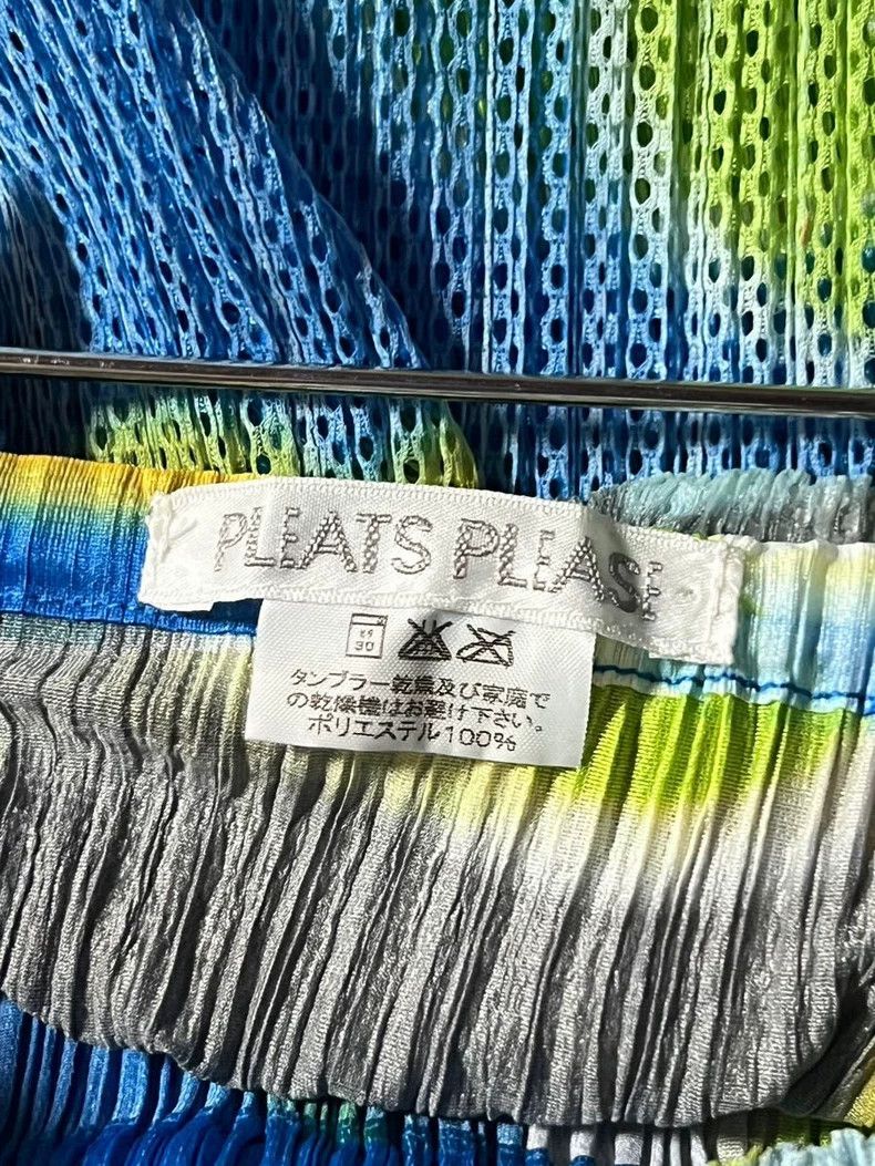 Issey Miyake Issey Miyake size:1 Light blue bubble planet skirt Size 22" - 3 Thumbnail