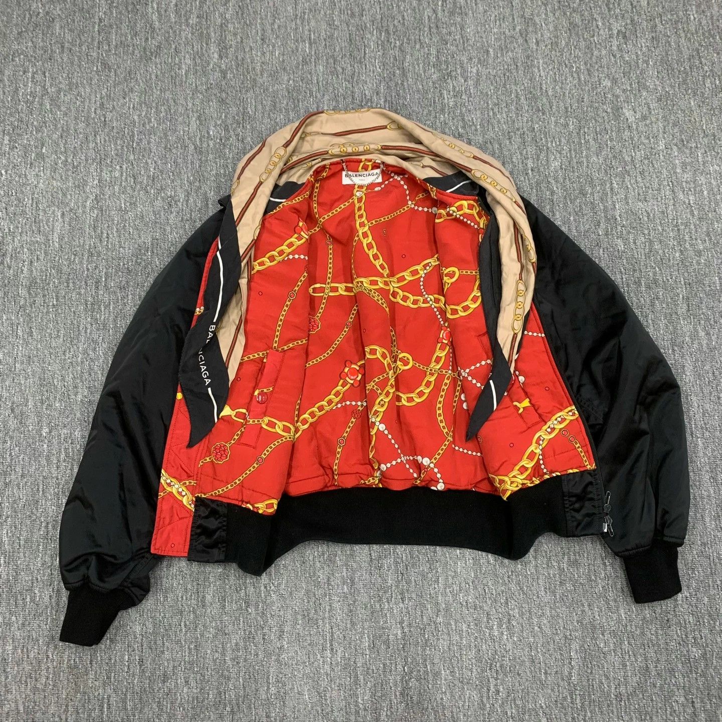 Balenciaga Balenciaga Black Silk Scarf Bomber Jacket Size XS / US 0-2 / IT 36-38 - 4 Thumbnail