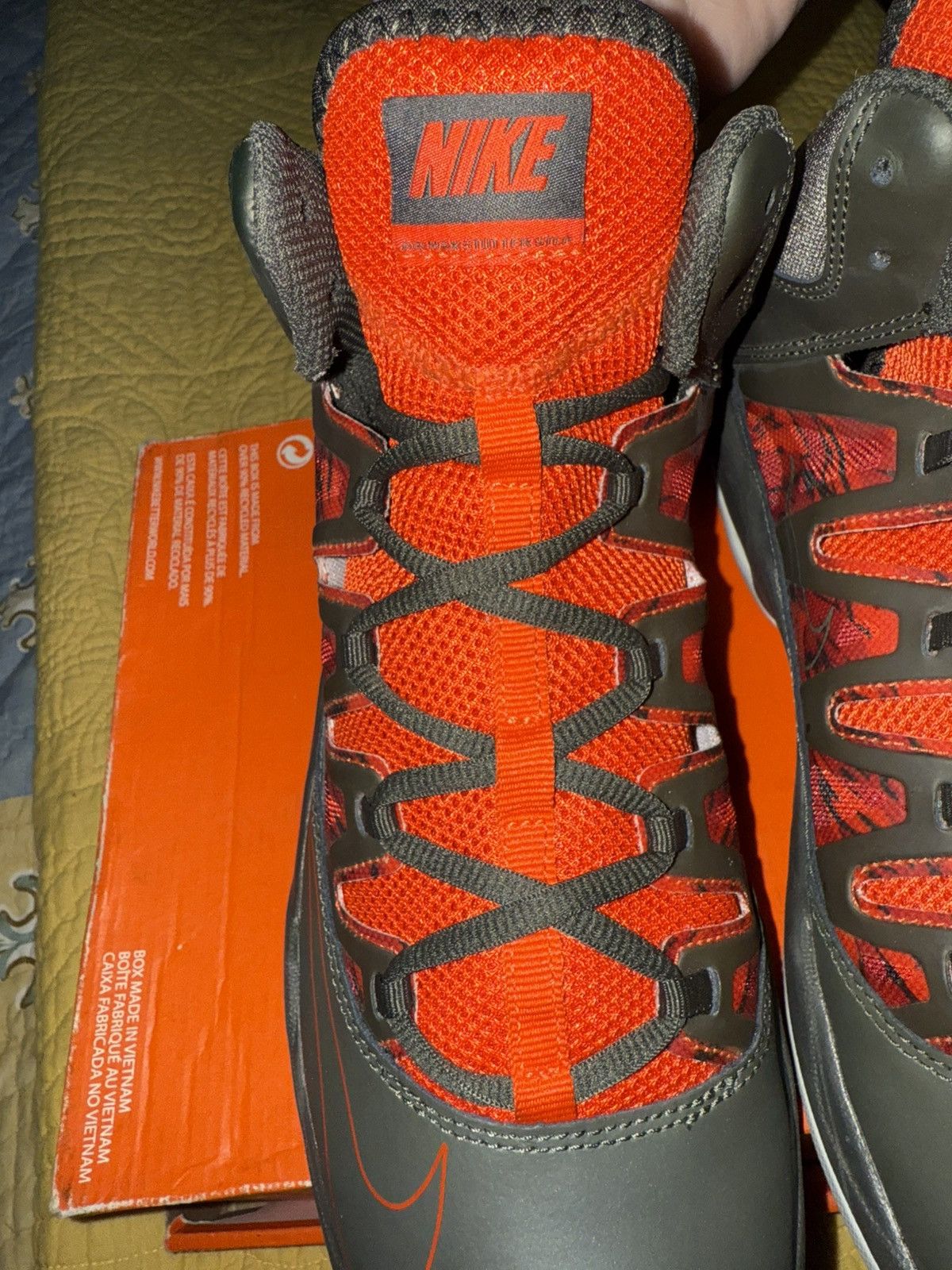 Nike Nike Air Max Stutter Step Grey/Orange size 9 VNDS! Size US 9 / EU 42 - 10 Thumbnail