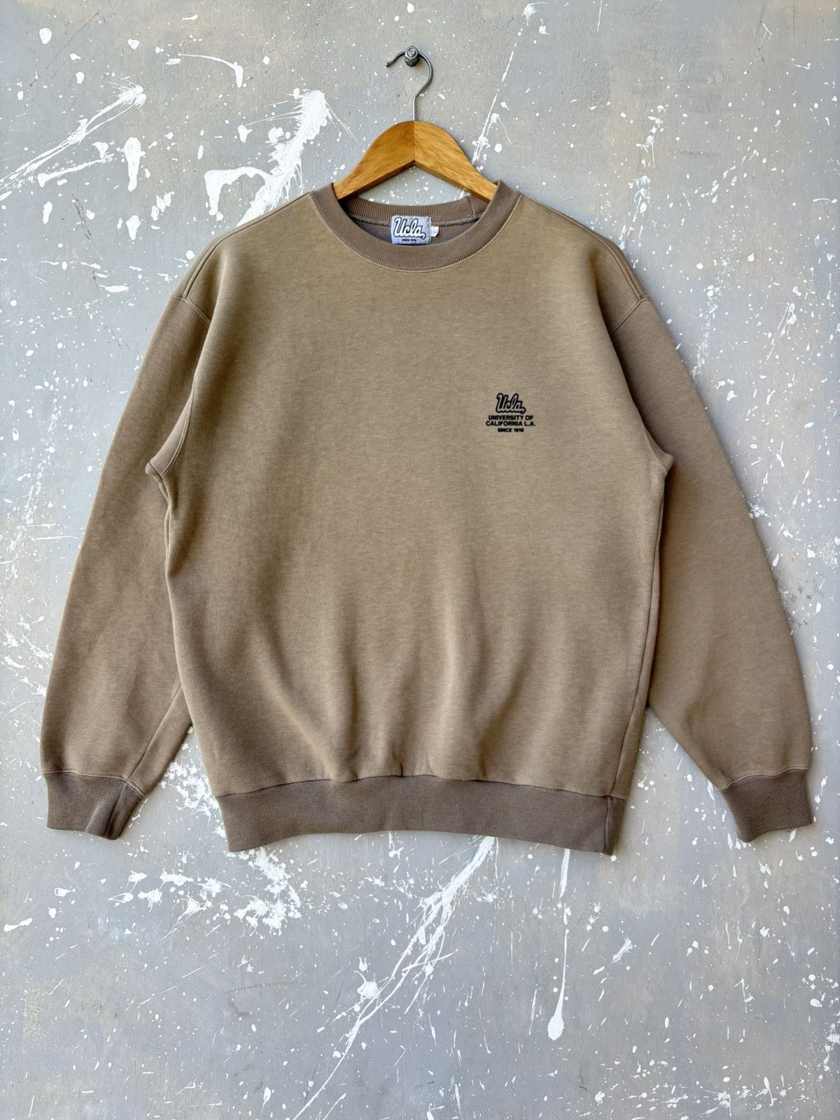 Vintage Vintage Faded Wash 90s Ucla Crewneck Sweatshirt Size US M / EU 48-50 / 2 - 1 Thumbnail
