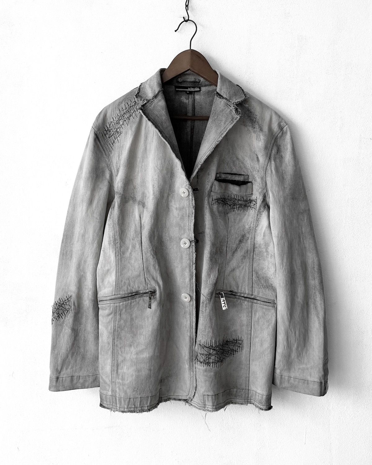 In The Attic IN THE ATTIC DISTRESSED HEAVY WASH BLAZER JEANS JACKET Size US M / EU 48-50 / 2 - 11 Thumbnail