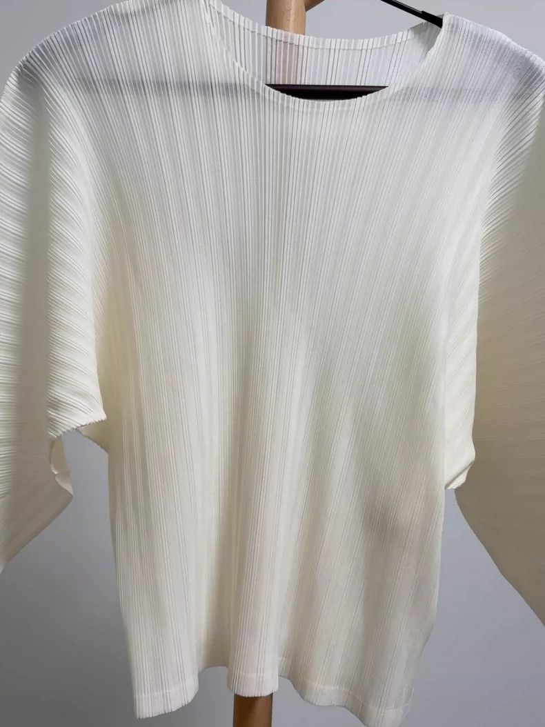 Issey Miyake issey miyake size:3 Beige long-sleeved top Size XXS / US 00 / IT 34 - 2 Thumbnail