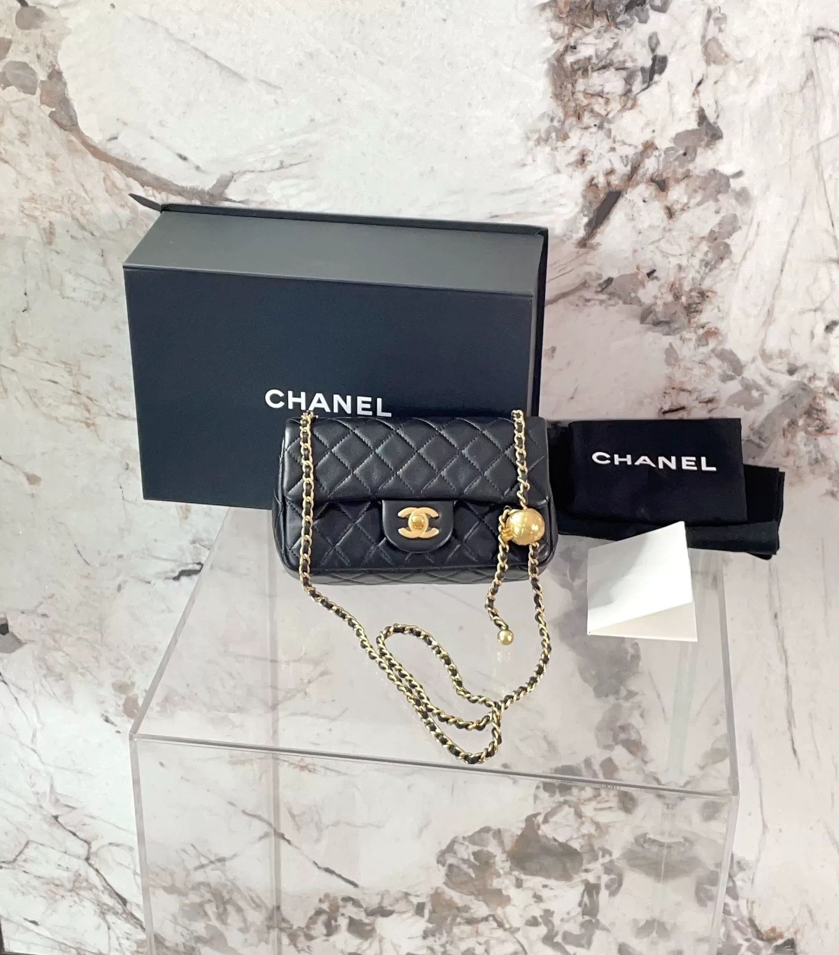 Chanel Pre-loved Bag Very good condition Size ONE SIZE - 1 Thumbnail