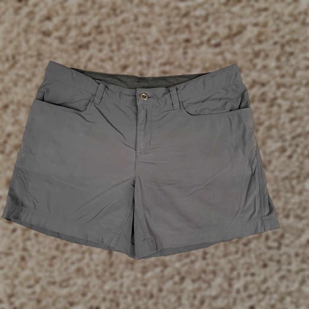 Patagonia Patagonia Shorts Womens 32 Gray Chino Nylon Blend Zip Pocket Hiking Camp 32x5 Size 24" / US 00 / IT 34 - 1 Thumbnail