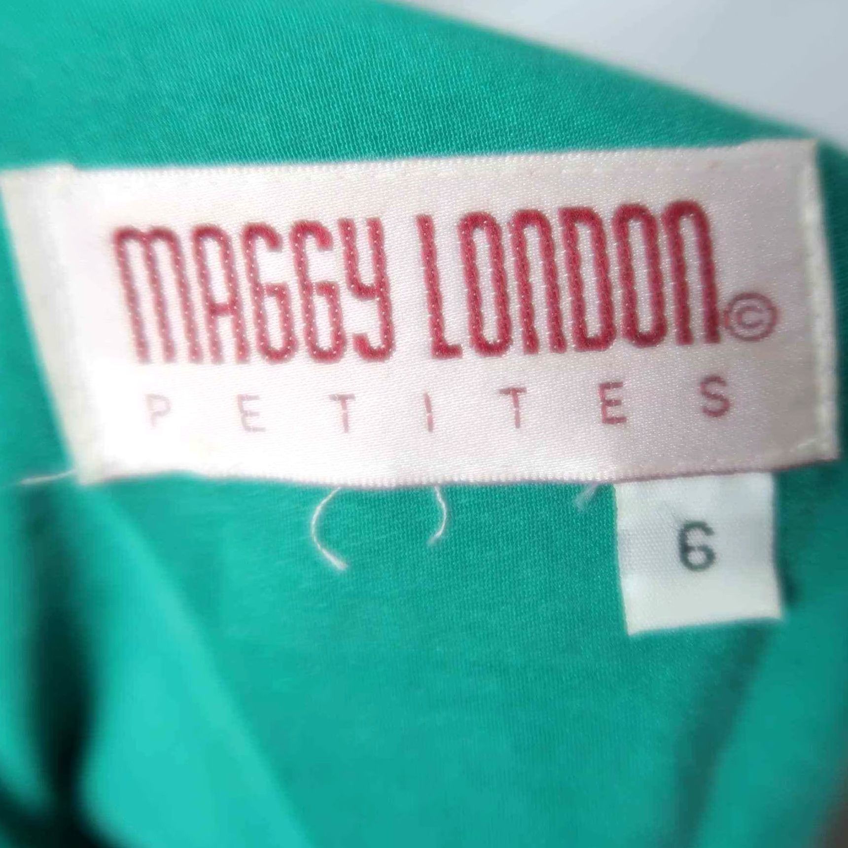 MAGGY LONDON VINTAGE Maggy London emerald green silk blazer jacket 6P Blazer Petite Womens 90s Emerald green Silk 1990s Size M / US 6-8 / IT 42-44 - 5 Thumbnail