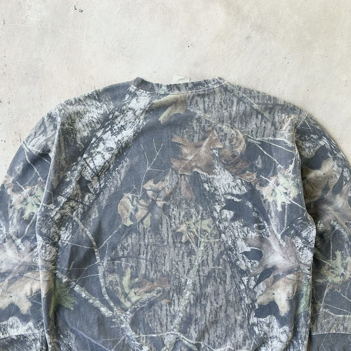 Carhartt × Vintage Vintage Y2K Realtree Camo Crewneck Carhartt Style Baggy Size US XXL / EU 58 / 5 - 6 Thumbnail