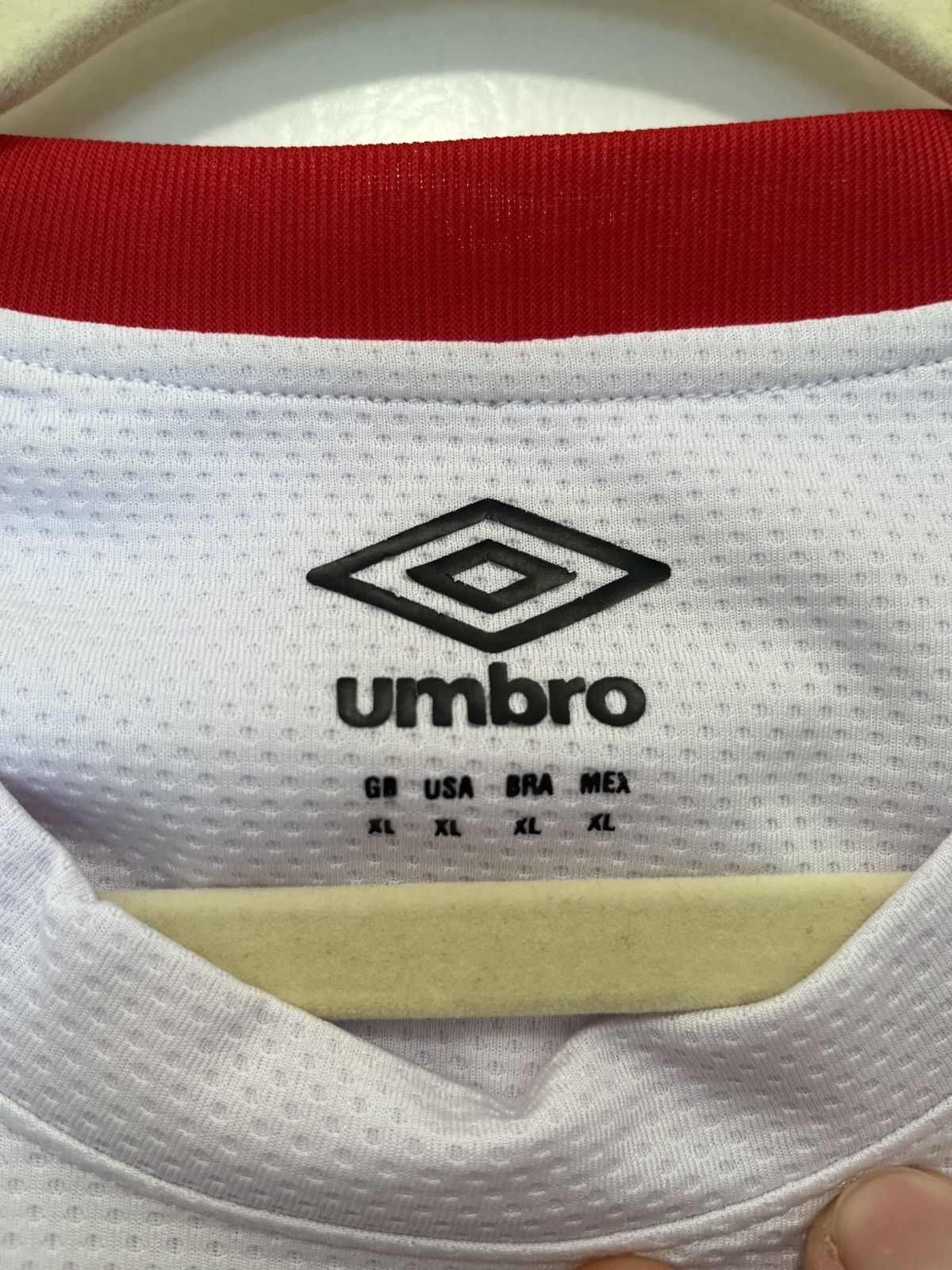 Umbro Authentic Peru 2018 World Cup Jersey Size US XL / EU 56 / 4 - 4 Thumbnail