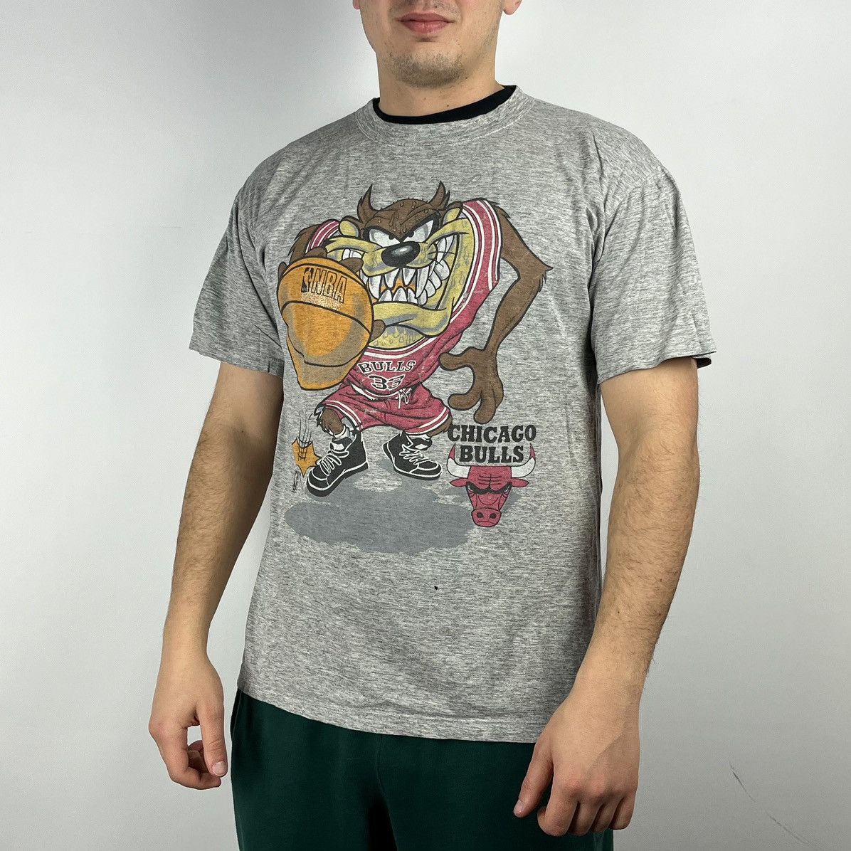 NBA × Vintage × Warner Bros Vintage Warner bros NBA T-shirt taz devil Space jam Size US L / EU 52-54 / 3 - 1 Thumbnail