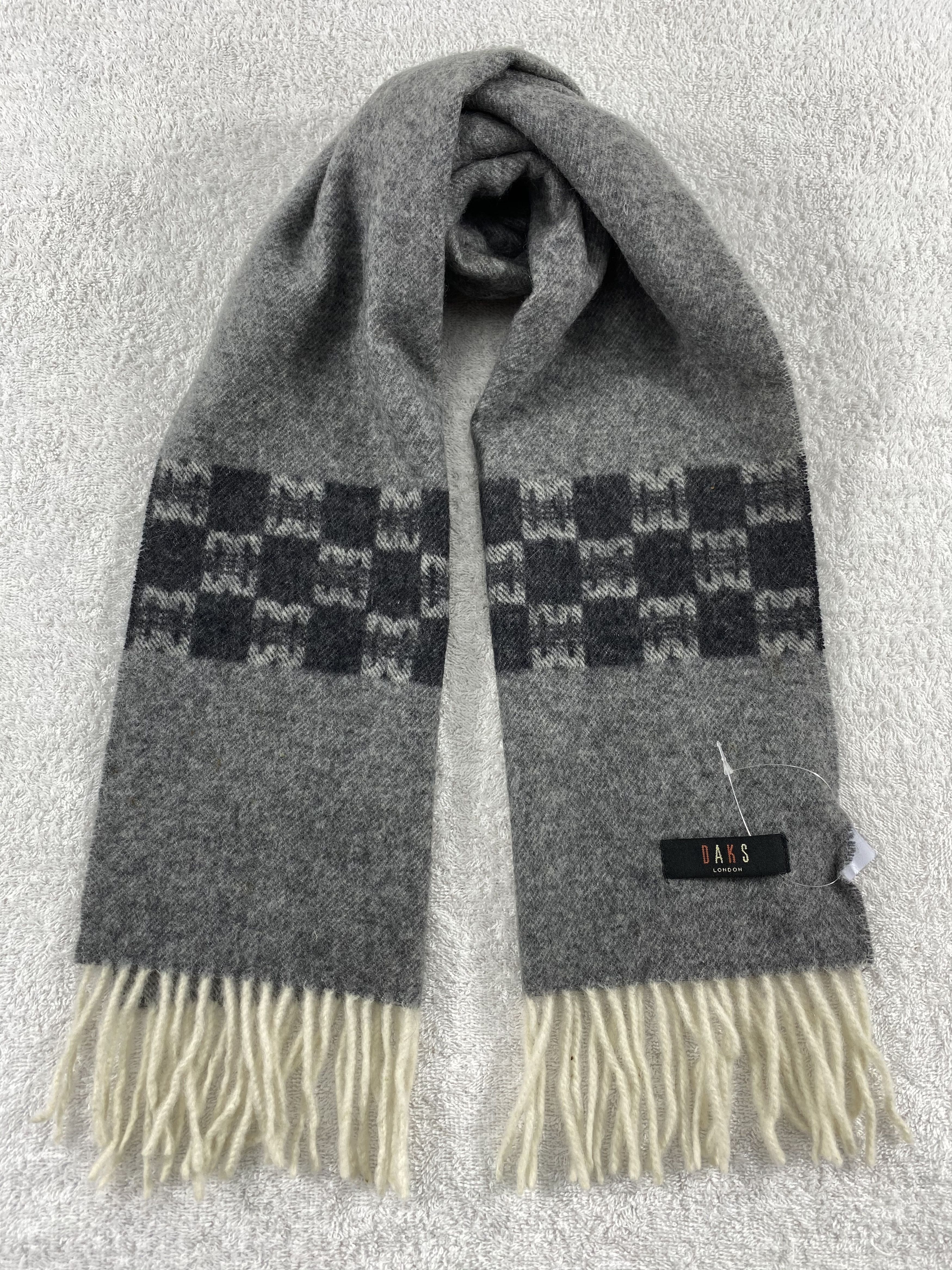 Daks London Scarf / Muffler / Neckwear - WW1678