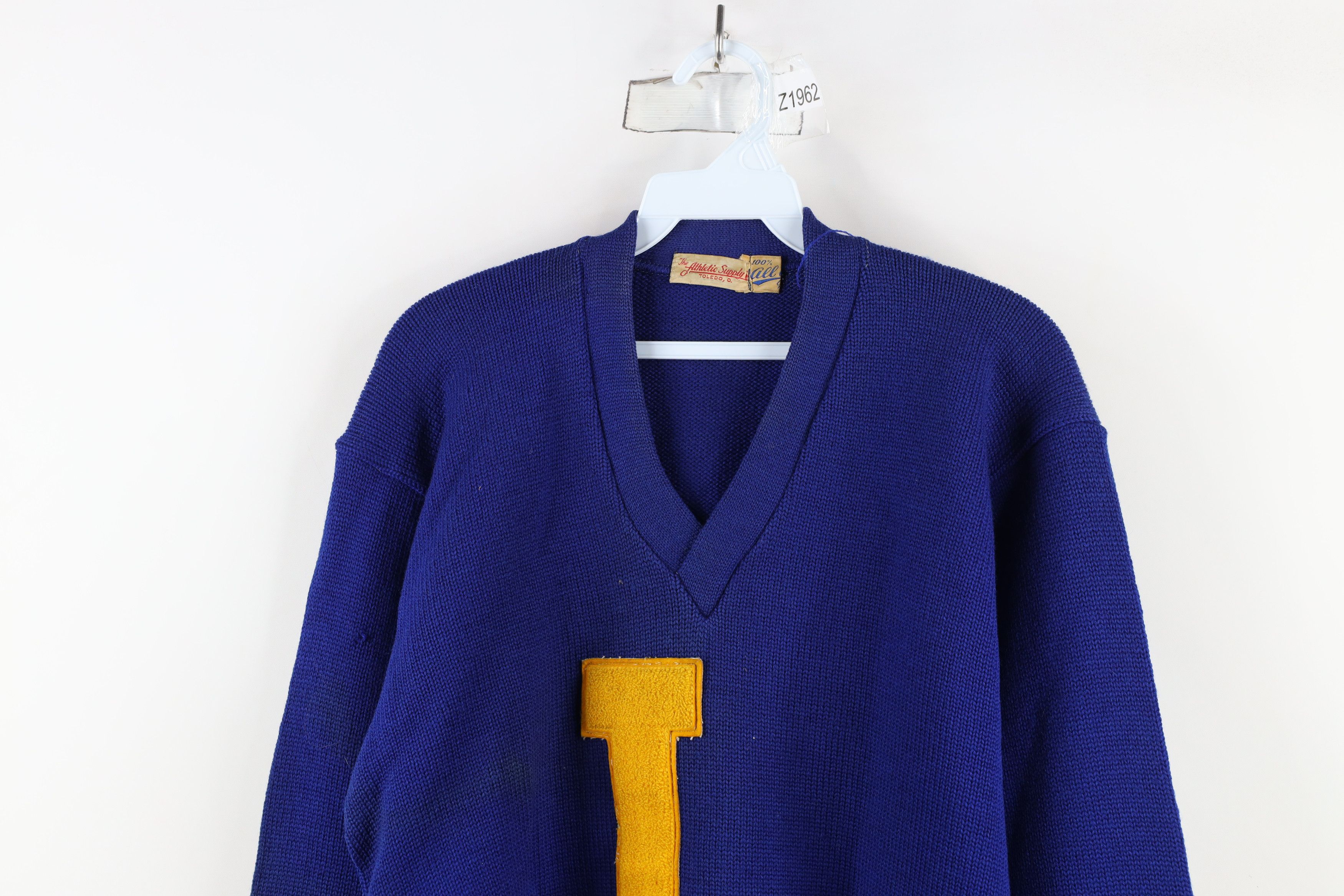 Vintage Vintage 50s 60s Wool Varsity Letterman V-Neck Sweater USA Size US L / EU 52-54 / 3 - 2 Thumbnail