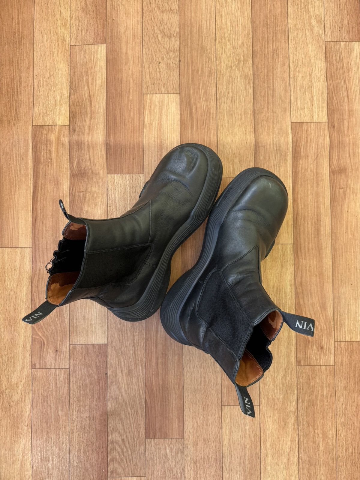Lanvin 🕷️💥 Lanvin Bold Chelsea Boots Size US 10 / EU 43 - 9 Thumbnail