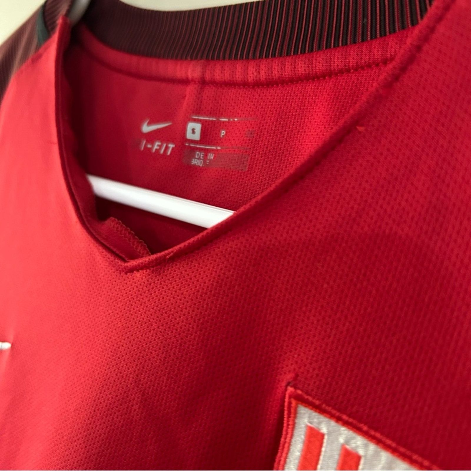 Nike 2017 Nike Red USA Soccer Jersey Size US S / EU 44-46 / 1 - 6 Thumbnail