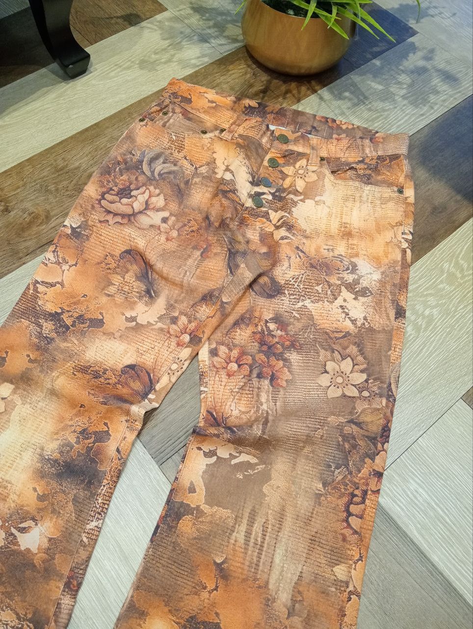 Tornado Mart VINTAGE TORNADO MART JAPAN FLORAL OVERPRINT FLARED TROUSERS Size US 30 / EU 46 - 4 Thumbnail