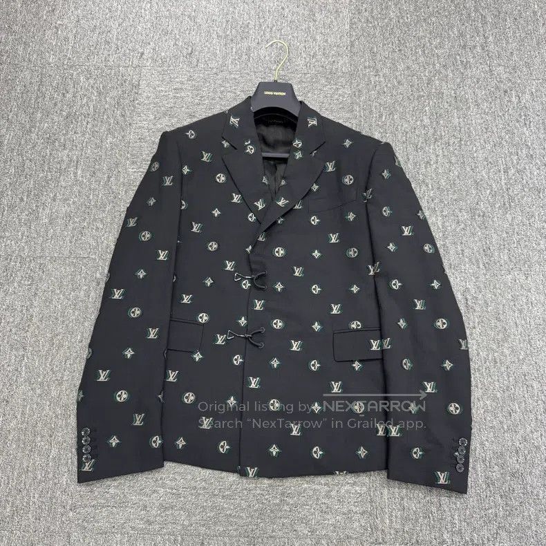 Louis Vuitton Louis Vuitton Embroidered presbyopic wool blazer Size 54R - 1 Thumbnail
