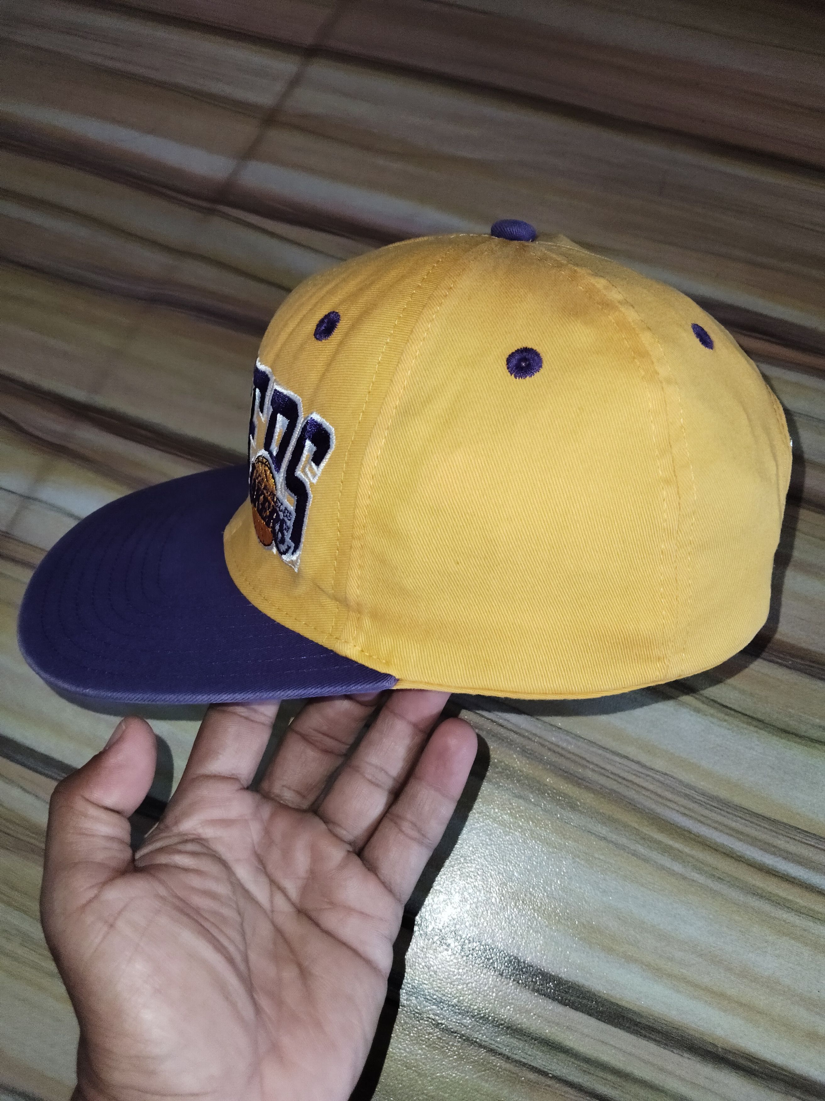 Adidas Vintage ADIDAS x NBA LAKERS Taiwan Size ONE SIZE - 2 Thumbnail