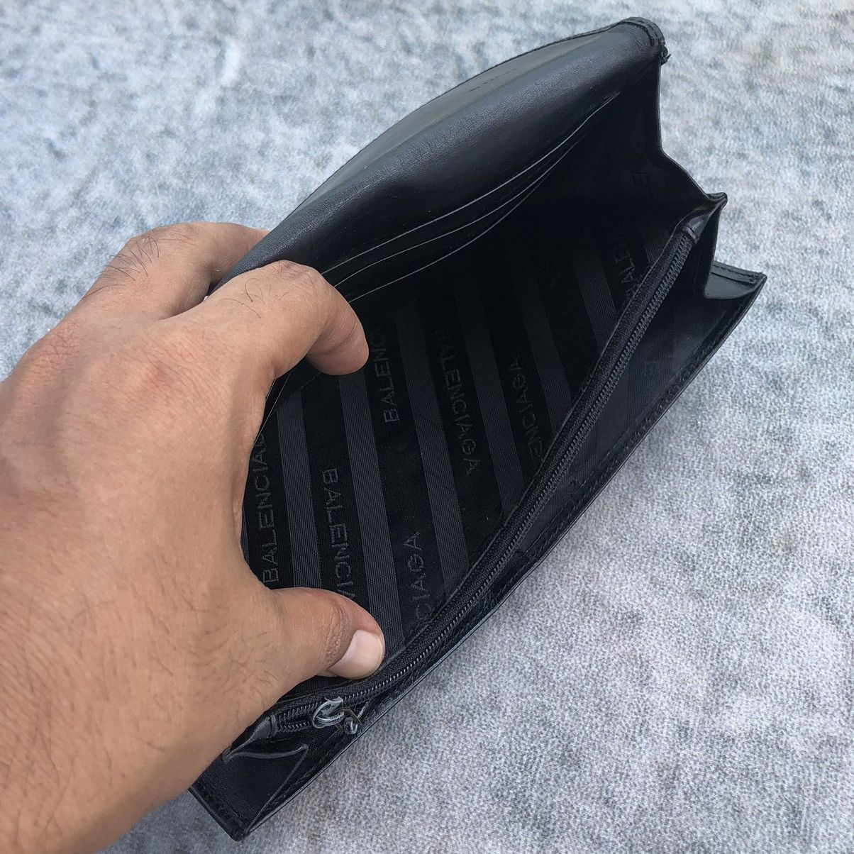 Balenciaga Authentic Balenciaga Paris Leather Wallet Black Size ONE SIZE - 13 Thumbnail