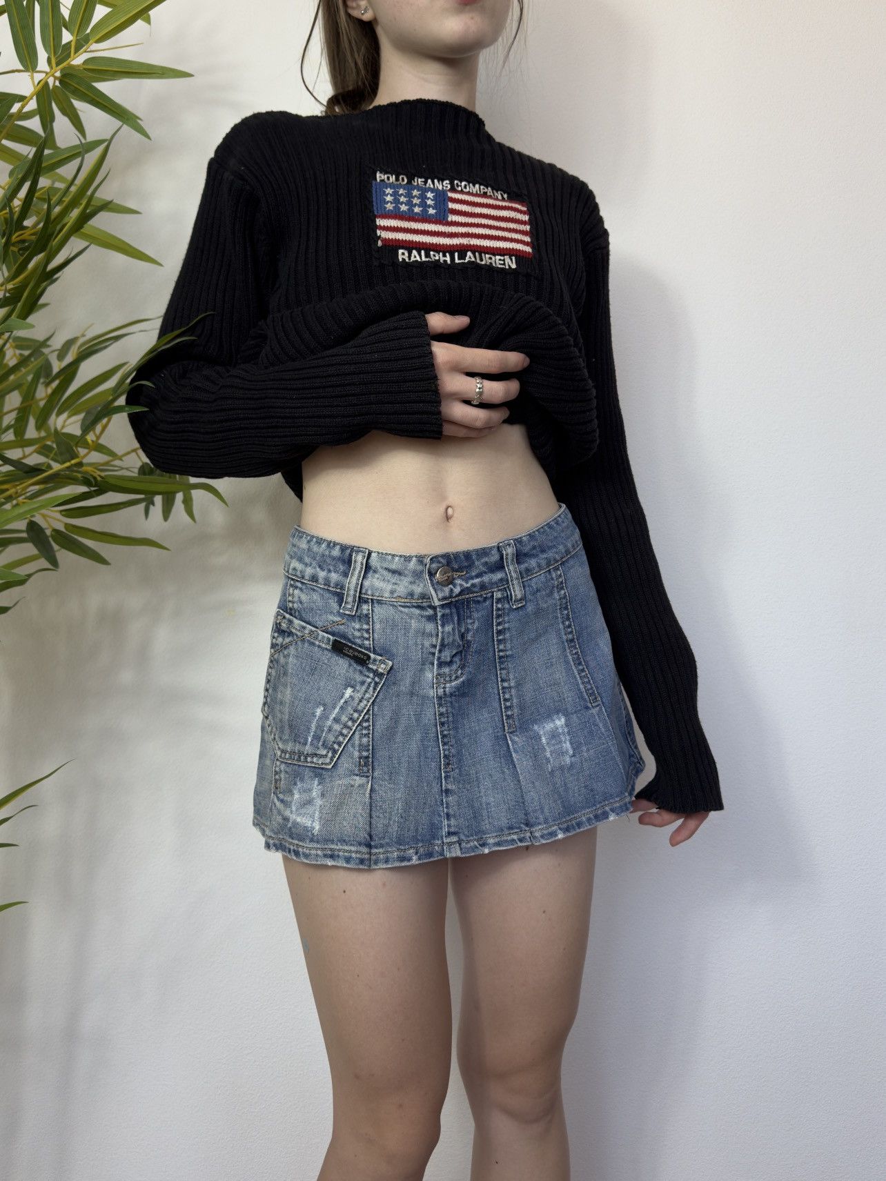 Iceberg VINTAGE ICEBERG PLEATED DEMIN MINI SKIRT Size 27" / US 4 / IT 40 - 7 Thumbnail