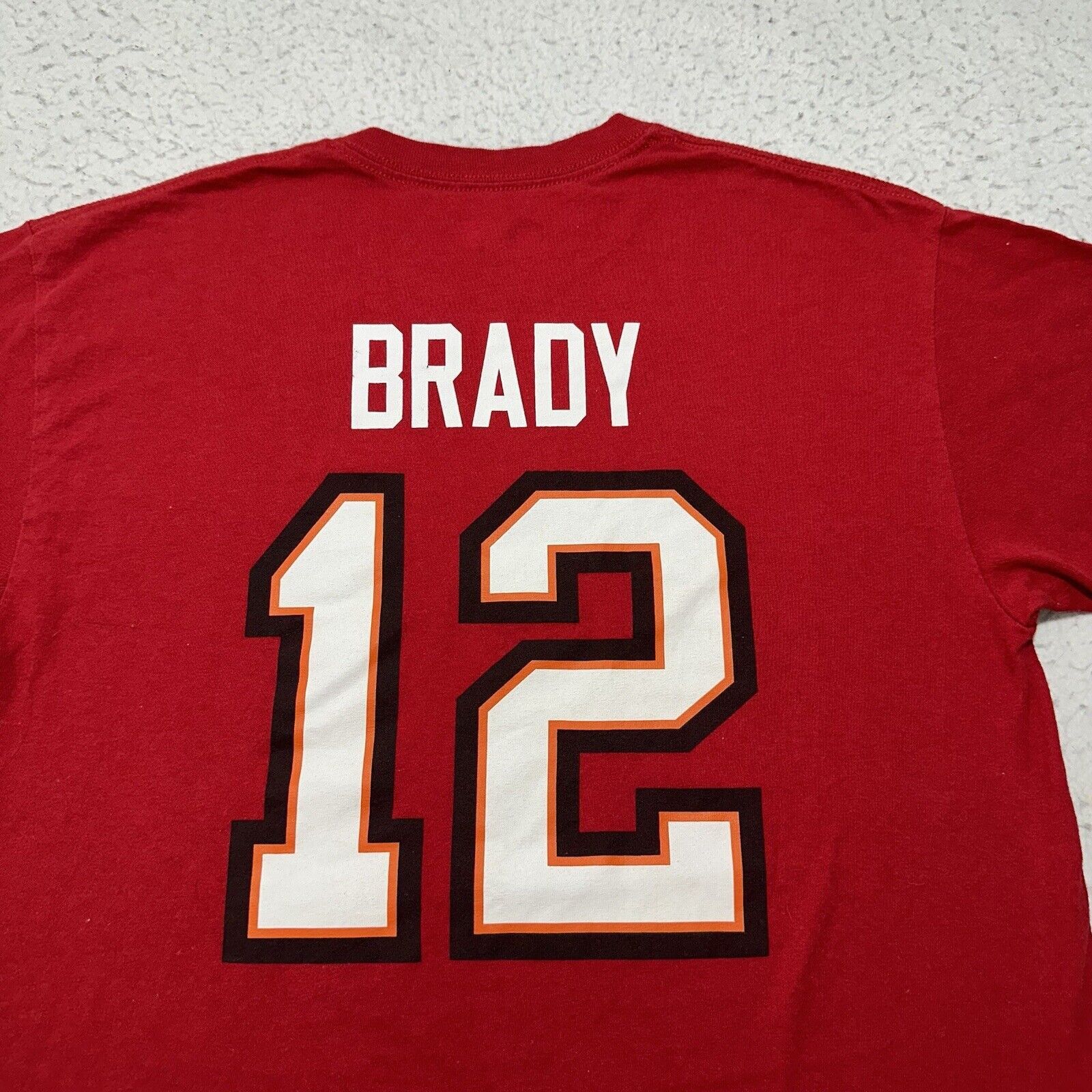 NFL NFL Tampa Bay Buccaneers Medium Tom Brady Graphic TShirt #12 Size US M / EU 48-50 / 2 - 12 Thumbnail