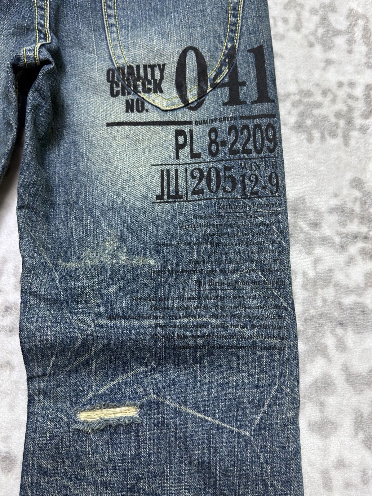 Undercover Vintage CO&LU Clawmark Distressed Back Pocket Print Denim Size US 29 - 14 Thumbnail