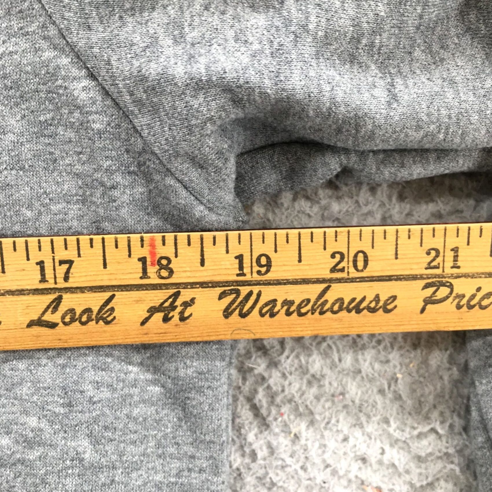 Calvin Klein Calvin Klein Sweatshirt Mens Small Crew Neck Long Sleeve Graphic Logo Gray Size US S / EU 44-46 / 1 - 6 Thumbnail