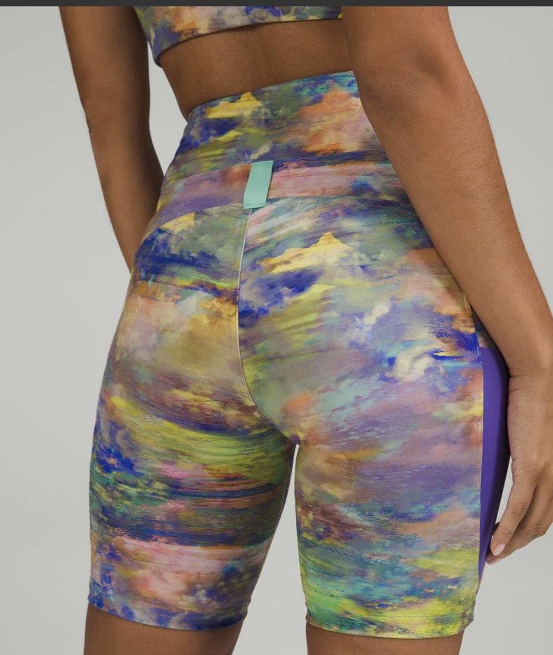 Lululemon Lululemon Cargo Super-High-Rise Hiking Short 8" Altered Size 27" / US 4 / IT 40 - 2 Thumbnail