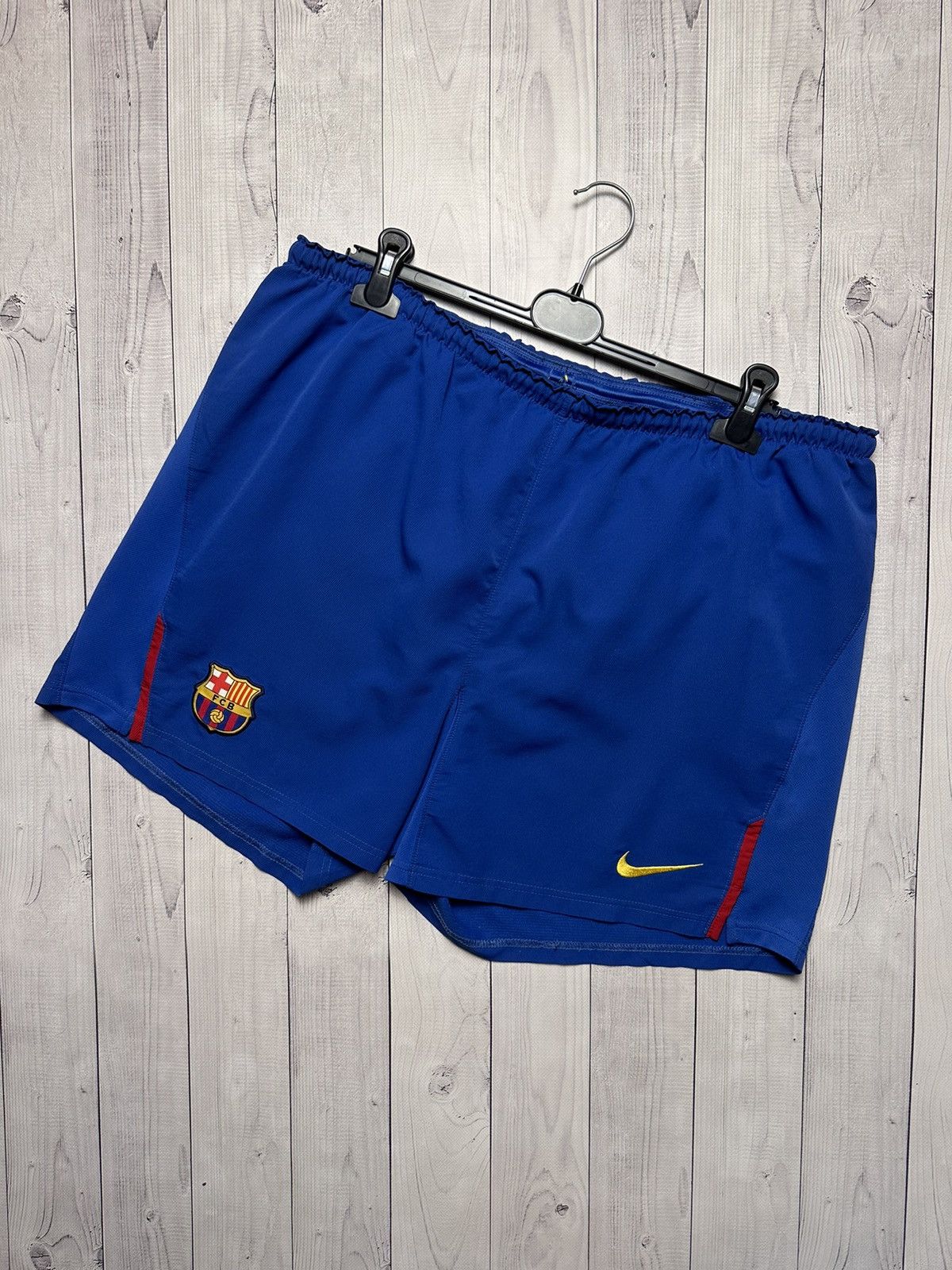 Vintage Vintage Nike Barcelona soccer shorts size XL blue Size US 36 / EU 52 - 1 Thumbnail