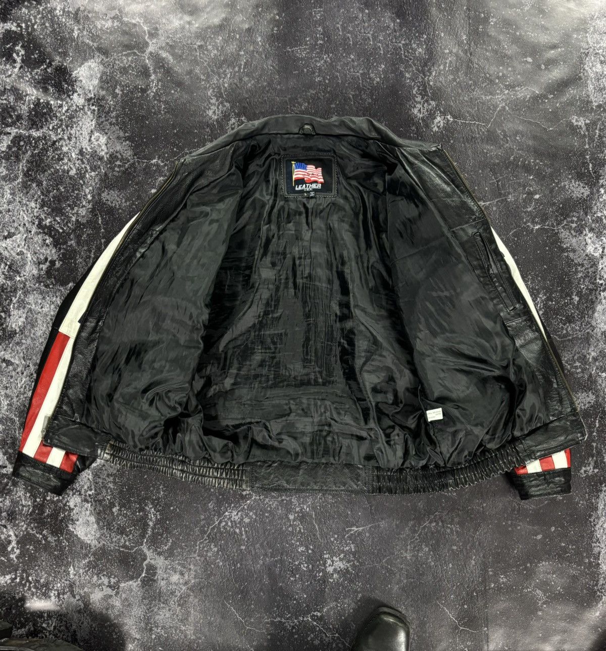 Vintage Vintage Leather USA Bomber jacket Size US L / EU 52-54 / 3 - 6 Thumbnail