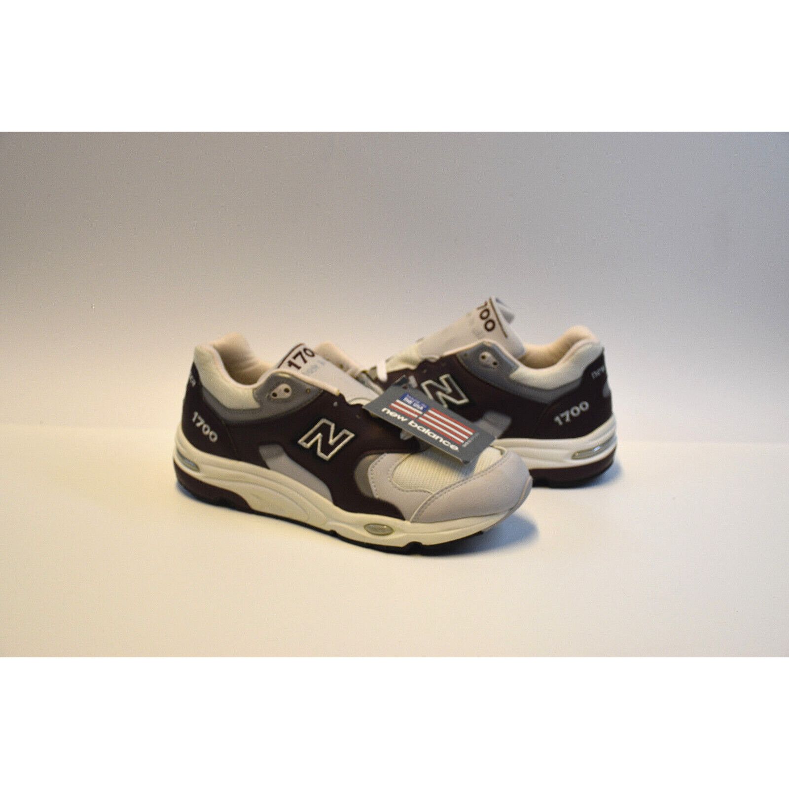 New Balance New Balance 1700 Age of Exploration Red M17000CHT Size 9 USA Size US 9 / EU 42 - 1 Thumbnail