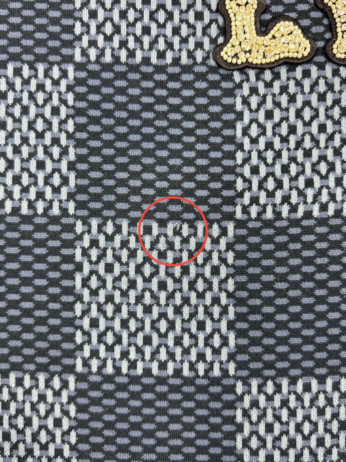 Louis Vuitton DAMIER LV CRYSTAL CREWNECK T-SHIRT Size US M / EU 48-50 / 2 - 5 Thumbnail