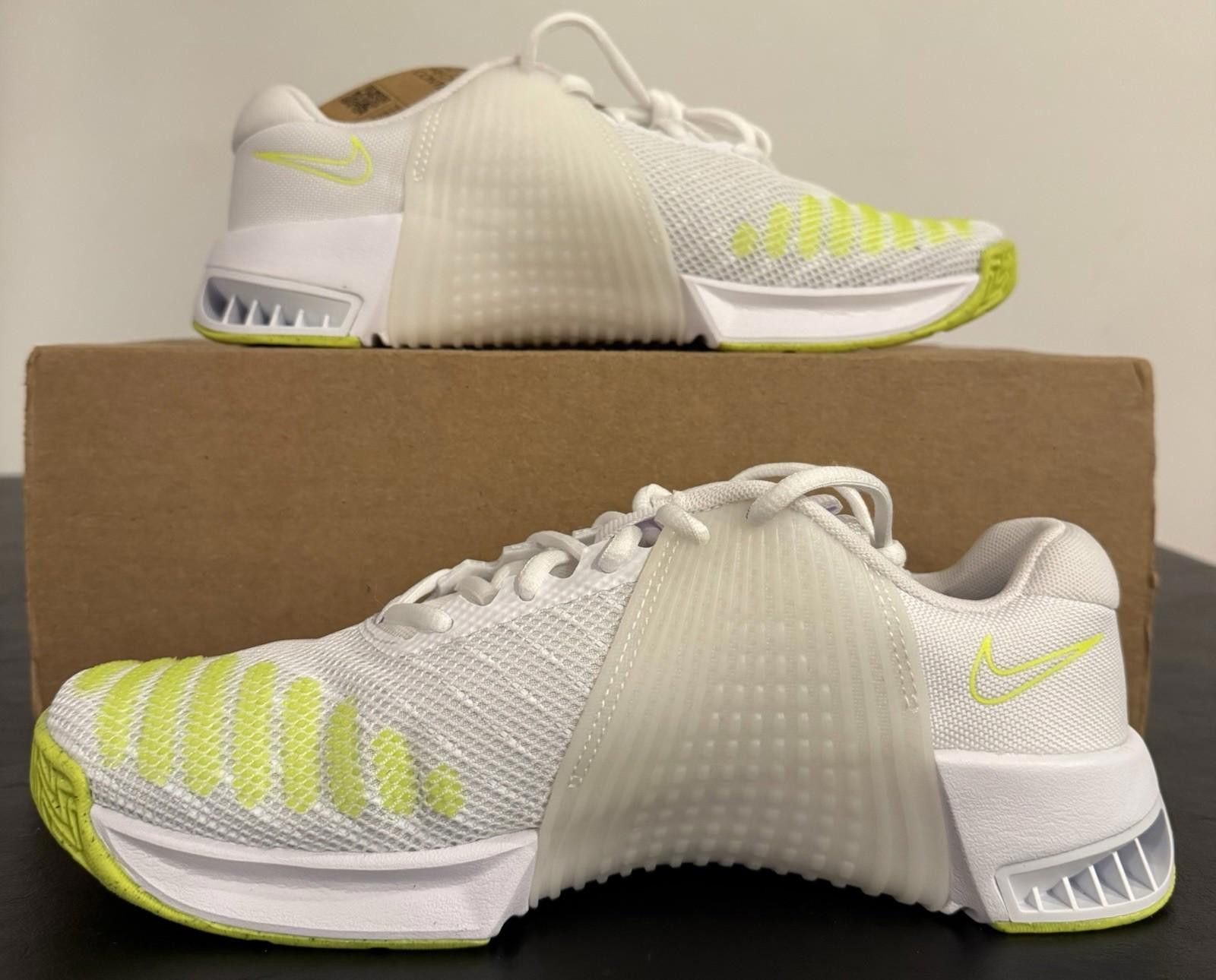 Nike Size 7.5 - Nike Metcon 9 White Volt Size US 7.5 / EU 40-41 - 3 Thumbnail