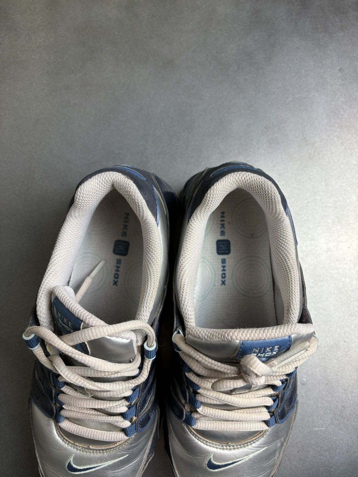 Nike 2009 Nike Shox NZ SL 2000s Patent Leather R4 Y2K 366571-041 Size US 7 / IT 37 - 21 Thumbnail