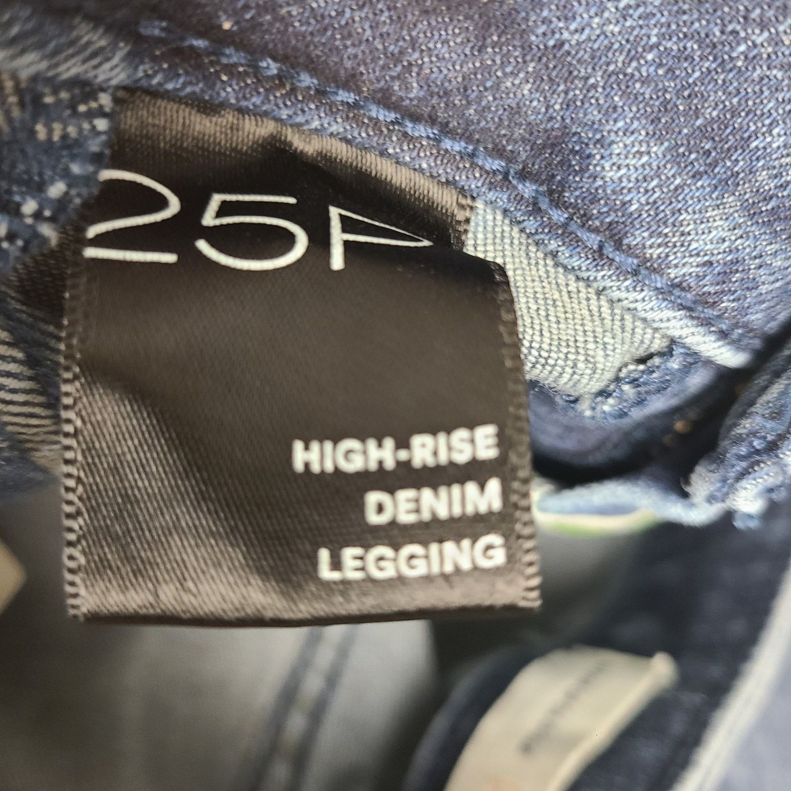 Anthropologie Anthropologie Pilcro Long High Rise Wide Jeans Sz 25P 25 X25 Size 25" / US 0 / IT 36 - 5 Thumbnail