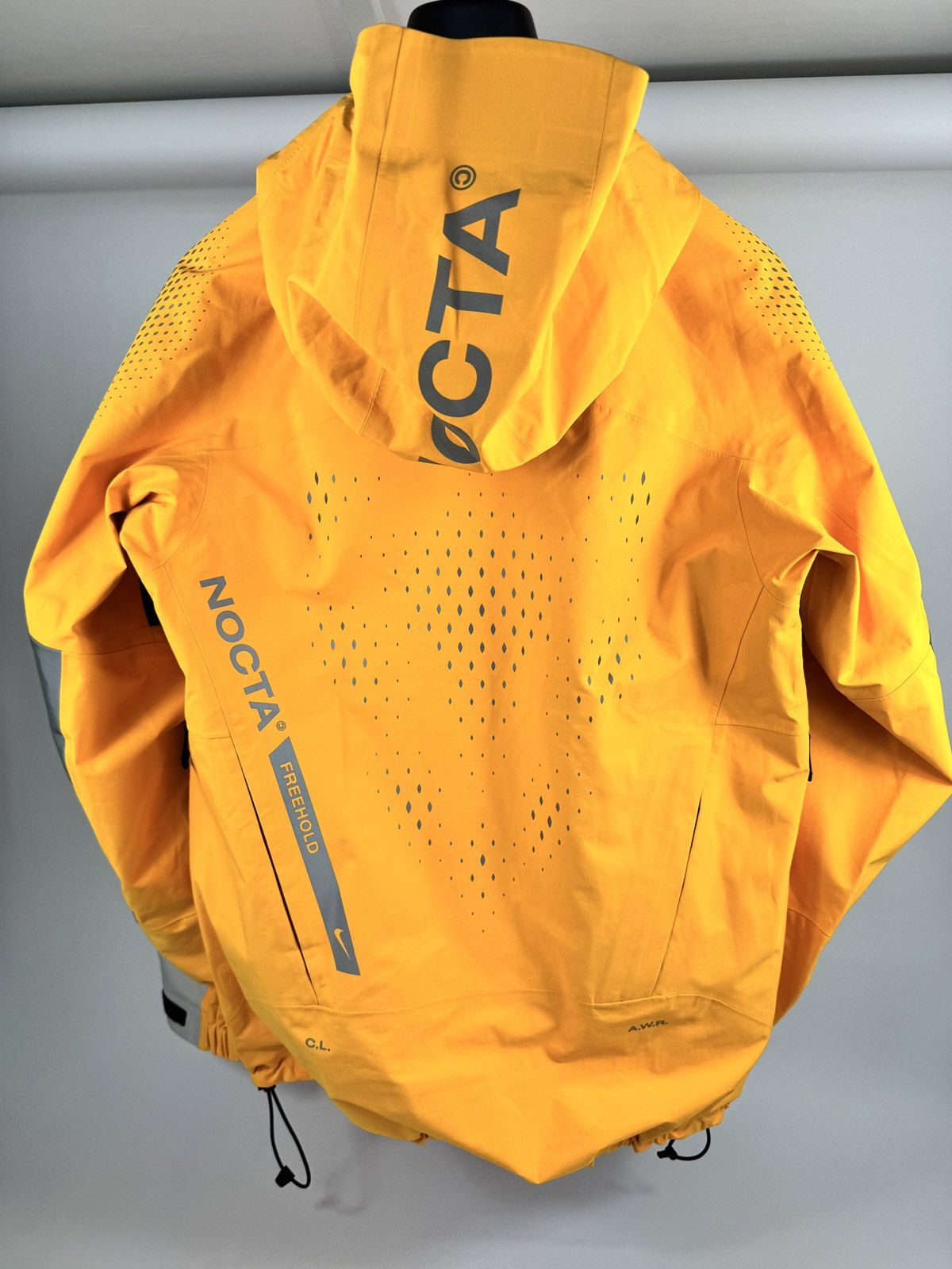 NOCTA × Nike TUNGATEN ALIEN GORE TEX OVERSIZED JACKET (RARE COLOUR-WAY) Size US M / EU 48-50 / 2 - 3 Thumbnail