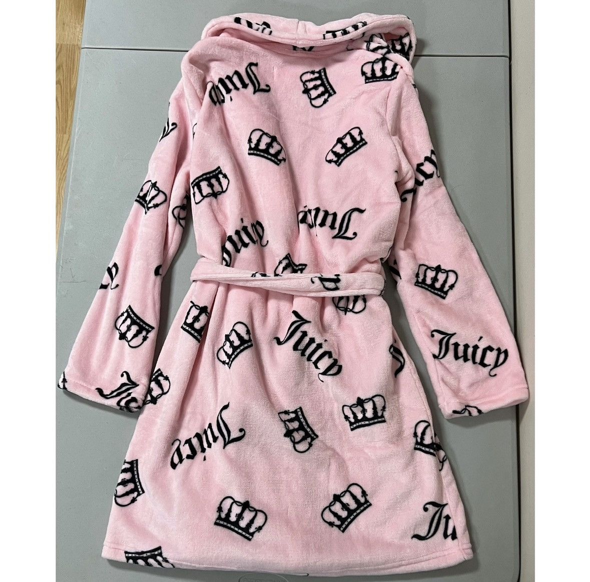 Juicy Couture Juicy Couture Pink Logo Y2K Plush Robe Bathrobe Size S/M 👑✨ Size ONE SIZE - 4 Thumbnail