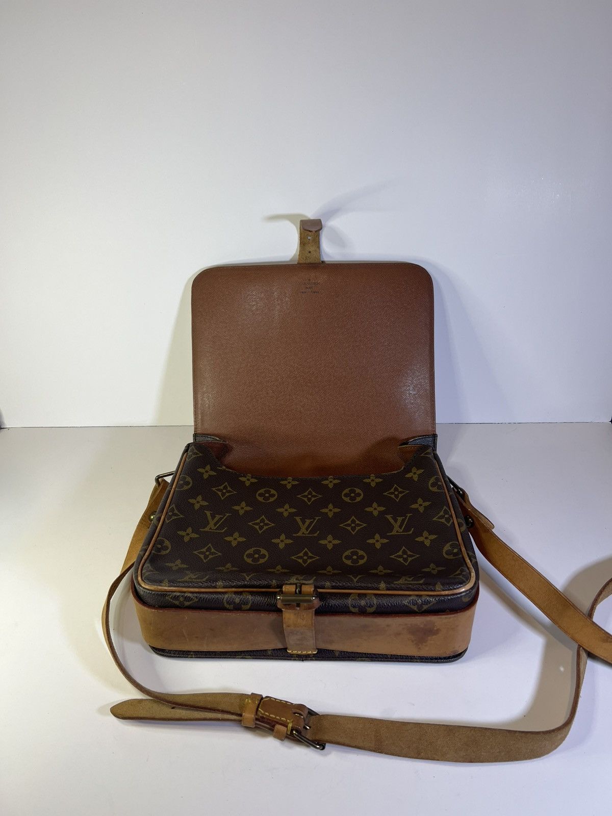 Louis Vuitton Louis Vuitton Monogram Cartouchiere GM shoulder bag Size ONE SIZE - 2 Thumbnail