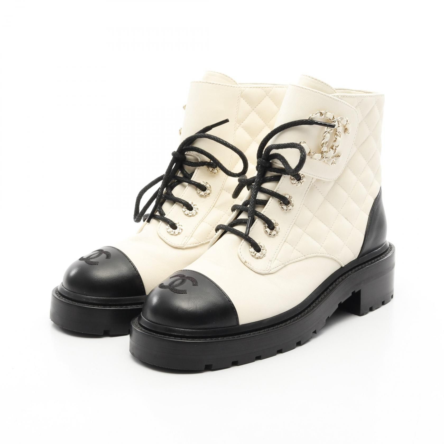 Chanel Chanel Matelasse Leather Boots Leather Shoes G36424 in White, Women's