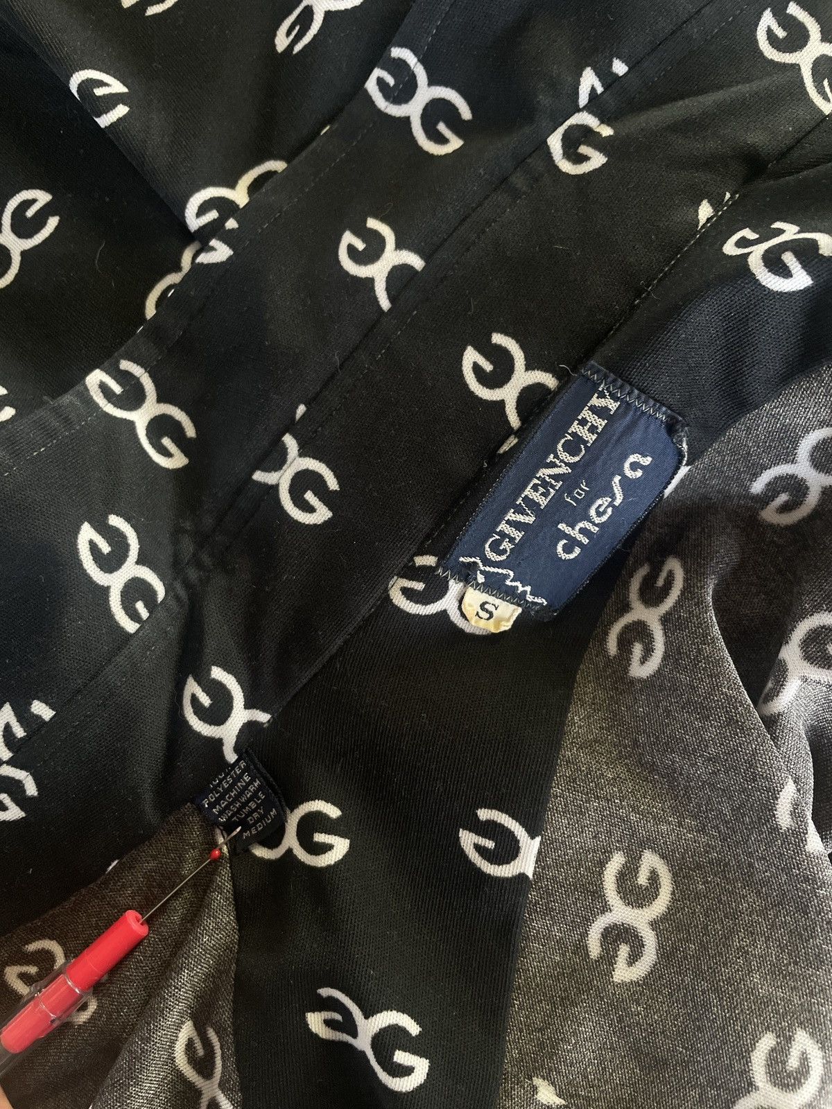 Givenchy RARE 1970’s Givenchy X Chesa GG logo Button Up Shirt Size US S / EU 44-46 / 1 - 14 Thumbnail
