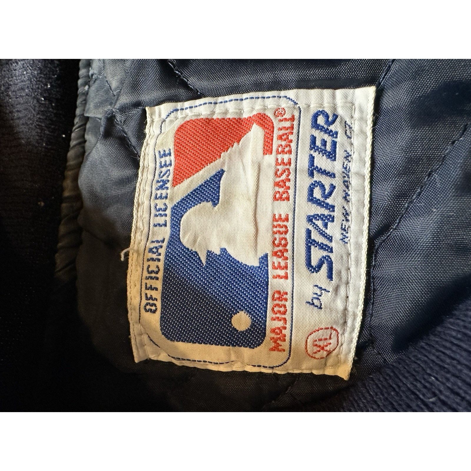 Starter VINTAGE 80s New York Yankees STARTER Satin Jacket XL Bomber Size US XL / EU 56 / 4 - 16 Thumbnail