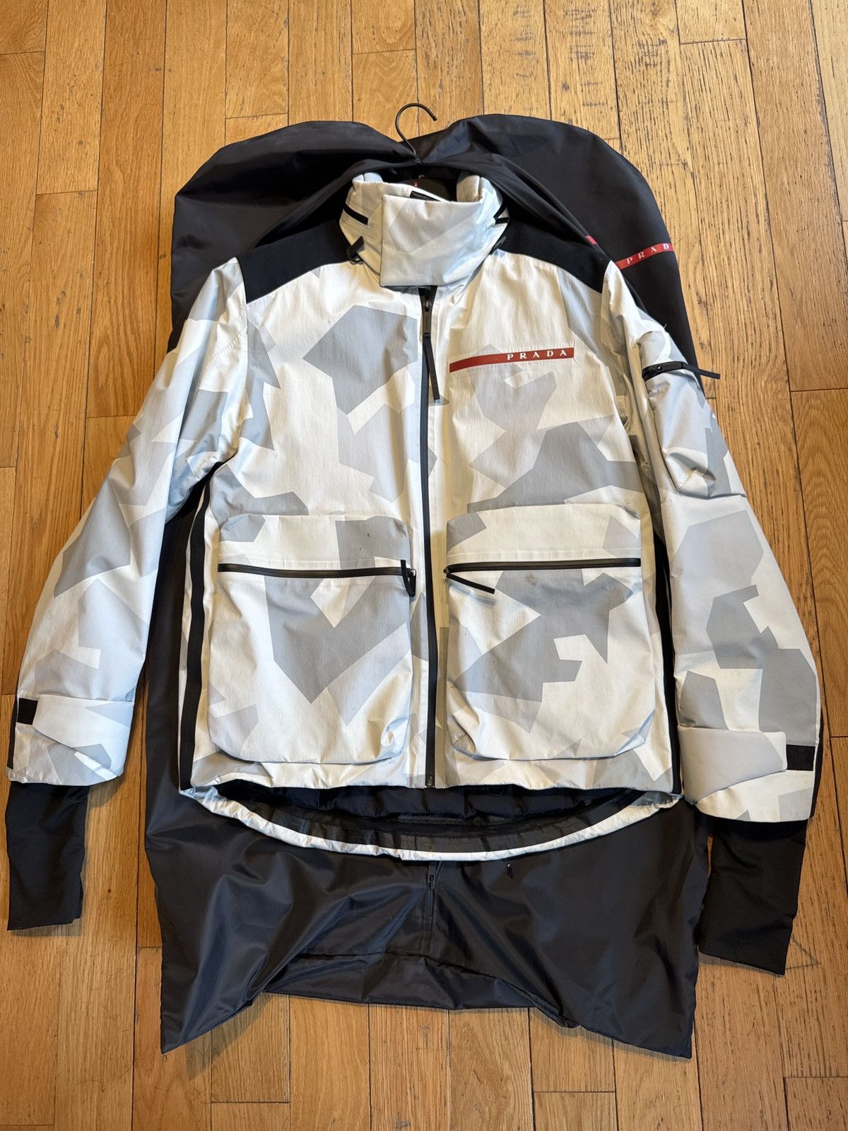 Prada Printed technical fabric ski windbreaker Size US L / EU 52-54 / 3 - 20 Thumbnail
