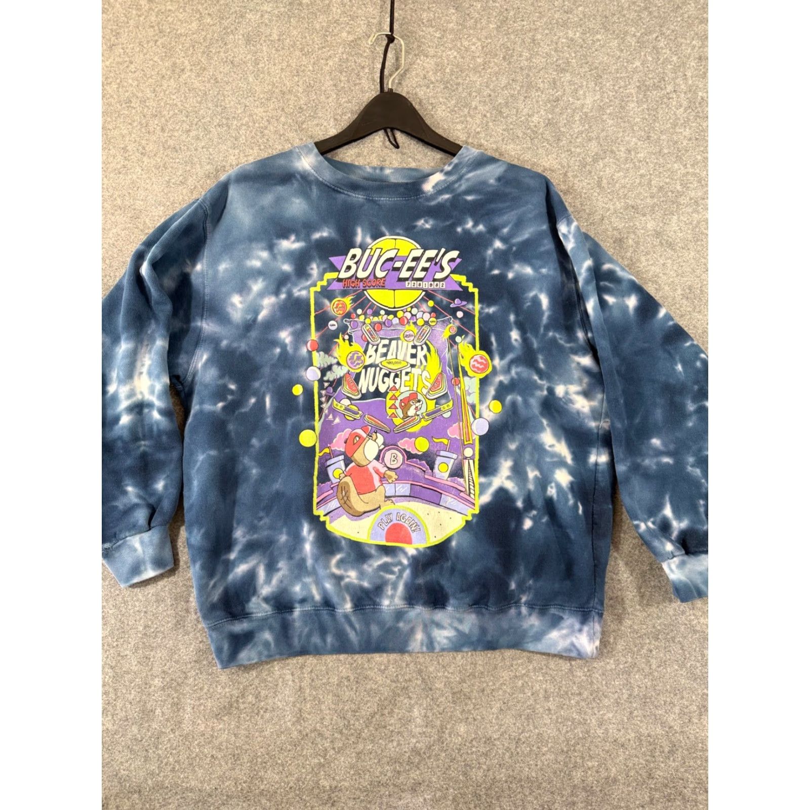 Vintage Buc-ee's Sweatshirt Womens L Blue Tie Dye Fleece Beaver Nuggets Graphic Crew Neck Pullover Size L / US 10 / IT 46 - 3 Thumbnail