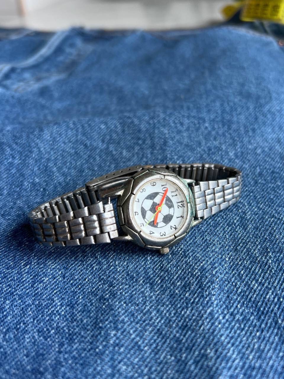 Designer × Japanese Brand × Vintage Football Ball ⚽️ vintage watch Japan mvt 90s bracelet Watches Size ONE SIZE - 1 Thumbnail