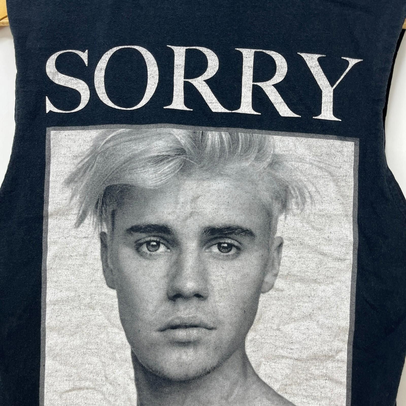Gildan Justin Bieber Sorry Tour Tank Top Shirt Medium Sleeveless Size US M / EU 48-50 / 2 - 3 Thumbnail